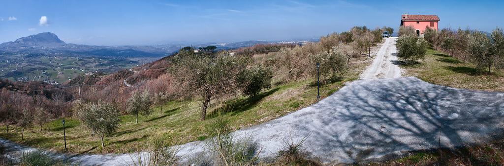 Agriturismo San Michele Paternopoli Buitenkant foto